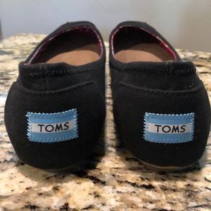 Toms